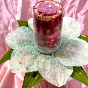 Beautiful white flower candle . Great for a Be my Valentines gift.